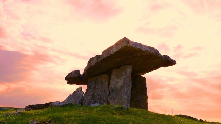 ২০১৬ সালে গণভোটের মাধ্যমে ব্রিটেন ইউরোপিয়ান ইউনিয়ন ছেড়ে বেরিয়ে আসার ঘোষণা করে, যা ব্রেক্সিট নামে পরিচিত। যদিও নর্দার্ন আয়ারল্যান্ড এখনও ইউরোপিয়ান ইউনিয়নের সদস্য। ছবি: পিক্সাবে।