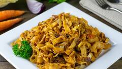 Chapathi Noodles Recipe : சப்பாத்தி மீந்து போச்சா? அப்போ குப்பையில் போடாமல் இதை செய்து பாருங்க!