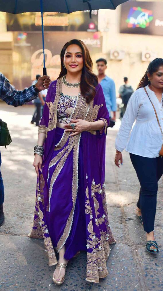 माधुरी दीक्षित डान्स दिवानेच्या सेटवर स्पाॅट