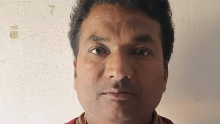 UP STF Arrest Teacher working for 20 years on basis of fake result STF got caught ann UP News: फर्जी रिजल्ट के आधार पर 20 साल से नौकरी कर रहा शिक्षक गिरफ्तार, ऐसे चढ़ा STF के हत्थे, जांच के बाद खुलासा