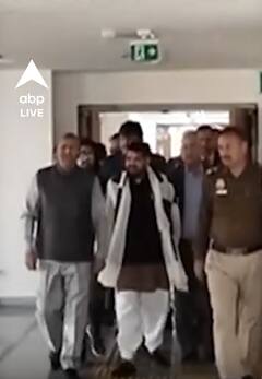 बीजेपी सांसद बृजभूषण शरण सिंह दिल्ली के राउज एवेन्यू कोर्ट पहुंचे | #abpnewsshorts