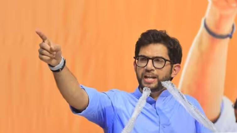 Aaditya Thackeray says When the election commission itself starts to legitimise theft you know that democracy is doomed ajit pawar sharad pawar ncp Aaditya Thackeray : चोरी वैध ठरवायला सुरुवात, तडजोड बहाद्दर! आदित्य ठाकरेंचा निवडणूक आयोगावर सडकून प्रहार