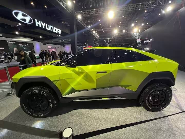 આંતરિક ભાગમાં તમને ન્યૂ લૂક મિનિમાલિસ્ટ કેબિન અને નવા લૂક અપહોલ્સ્ટ્રી સાથે ઓફ-રોડ વાઇબ્સ મળે છે. અમે આશા રાખીએ છીએ કે ભવિષ્યમાં BE રેન્જમાં તેના BE.05 વર્ઝનનું વધુ કઠિન વર્ઝન શામેલ હોઈ શકે છે, જે થોડું ટોન ડાઉન કરવામાં આવશે.