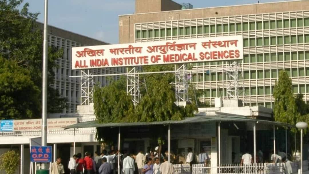 Delhi AIIMS provide Ayushman Facilitation Center facility in all block of AIIMS ann Delhi AIIMS: दिल्ली एम्स प्रशासन ने कसी कमर, अब मरीजों के तीमारदारों को हर ब्लॉक में मिलेगी ये सुविधा