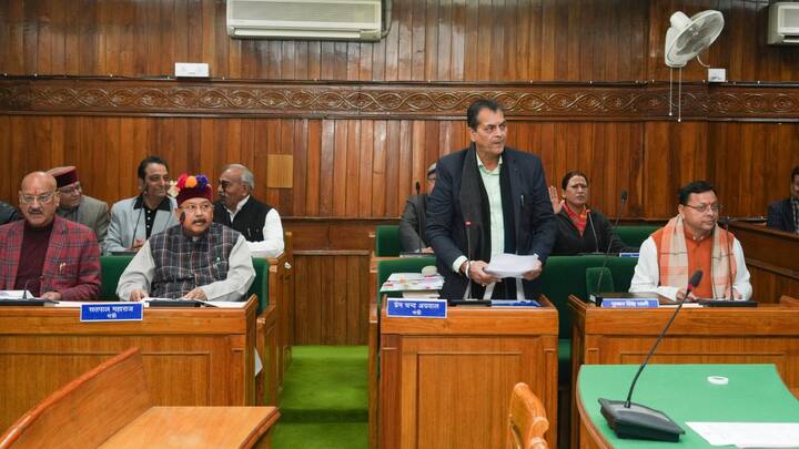 Uniform Civil Code Bill passed in Uttarakhand Assembly what said on live in relationship ANN Uniform Civil Code: लंबी चर्चा के बाद विधानसभा से पारित हुआ UCC विधेयक, जानें लिव इन रिलेशनशिप के प्रावधान
