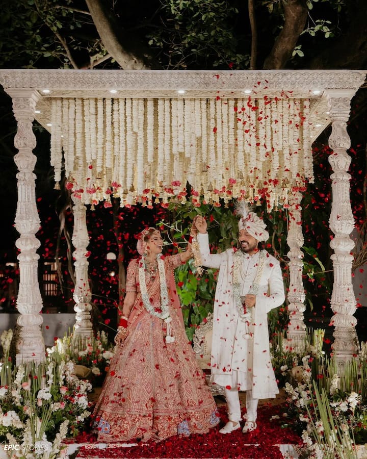 अस्मिता ने 2 फरवरी को सिद्ध मेहता संग फैमिली और क्लोज फ्रेंड्स की मौजूदगी में सात फेरे लिए थे.