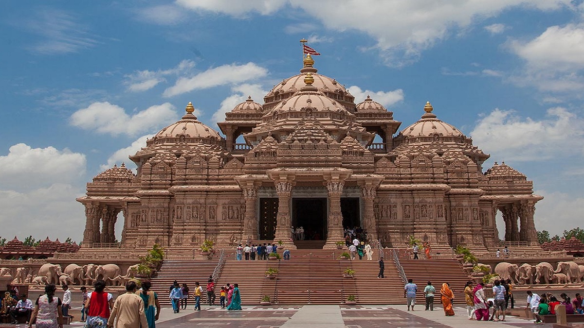 Delhi Akshardham Temple Drone Footage being shared with claim that video related to Ayodhya Ram Mandir दिल्ली के अक्षरधाम मंदिर का ड्रोन फुटेज अयोध्या के राम मंदिर का बताकर शेयर किया गया