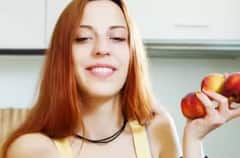 Health Tips: ਖਾਣਾ ਖਾਣ ਤੋਂ ਤੁਰੰਤ ਬਾਅਦ ਖਾਂਦੇ ਹੋ ਫਲ, ਤਾਂ ਹੋ ਸਕਦਾ ਖ਼ਤਰਨਾਕ