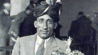 Mir Sultan Khan: 58 ஆண்டுகளுக்கு முன்பு இறந்த செஸ் வீரர்.. தற்போது கிராண்ட்மாஸ்டர் பட்டம் வழங்கி கௌரவிப்பு! யார் இவர்..?