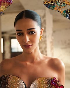 Ananya Panday Pics: बटरफ्लाई स्टाइल क्रॉप टॉप में अनन्या पांडे ने शेयर की किलर फोटोज, अदाओं के दीवाने हुए फैंस