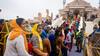 Ram Mandir News: रामलला के दर्शन करने पहुंच रहे श्रद्धालुओं के लिए विशेष व्यवस्था, लॉकर की है मुफ्त सुविधा