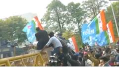 चंडीगढ़ मेयर चुनाव के नतीजों को लेकर NSUI का जोरदार हंगामा, बैरिकेड्स पर चढ़े कार्यकर्ता तो पुलिस ने की पानी की बौछार