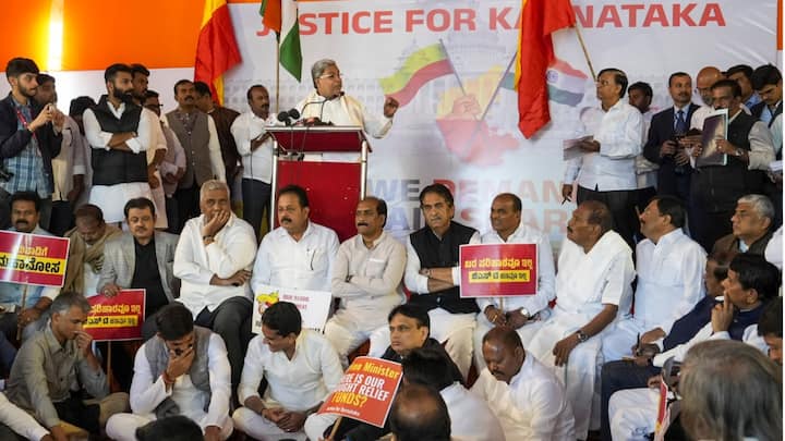 Karnataka Congress leaders staged ‘Chalo Delhi’ protest against the Centre over multiple issues including reduced tax devolution in Delhi's Jantar Mantar on Wednesday