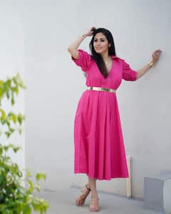 Sadha Photos : వెళ్లవయ్యా వెళ్లు అంటుంది కానీ చూస్తే వెళ్లేలా ఉందా అసలు!