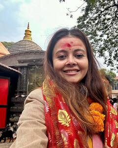 Devoleena Bhattacharjee Pics: मां कामाख्या देवी की भक्ति में लीन हुईं टीवी की ये हसीना, सोशल मीडिया पर जमकर वायरल हो रही हैं तस्वीरें