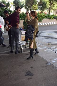 पति विक्की के साथ सास-ससुर को मनाने ससुराल चलीं Ankita Lokhande? एयरपोर्ट पर मां भी आईं नजर