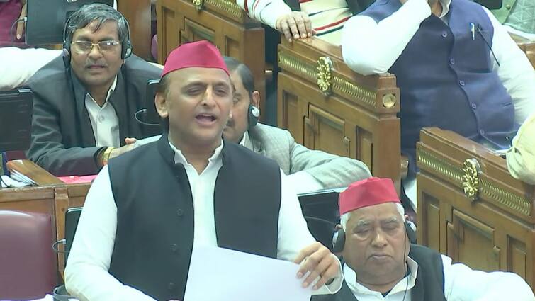 up vidhan sabha akhilesh yadav attacks yogi government in budget session 2024 samajwadi party vs bjp यूपी विधानसभा में योगी सरकार के खिलाफ गरजे अखिलेश यादव, पूछे ये सवाल,सीएम योगी ने किया पलटवार