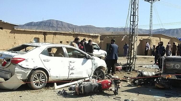 Pakistan Balochistan double bomb blasts 25 killed day before general elections | चुनाव से पहले आतंकियों ने पाकिस्तान को दहलाया, बलूचिस्तान में बम ब्लास्ट, 25 की मौत, 42 घायल