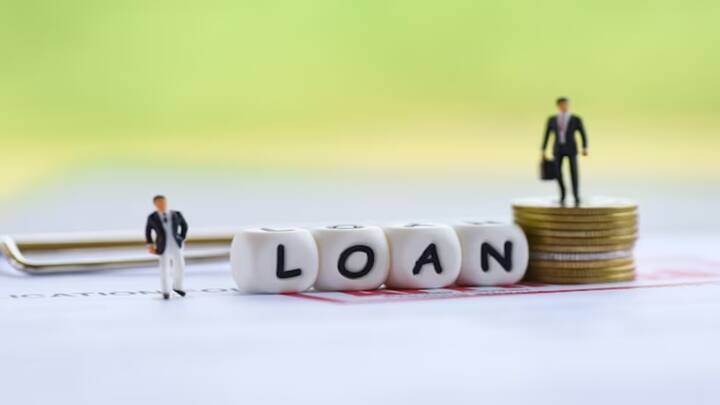 भारतीय स्टेट बैंक केवल 11.15 फीसदी की शुरुआती दर पर 20 लाख रुपये तक का पर्सनल लोन ऑफर कर रहा है.