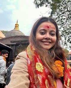 Devoleena Bhattacharjee Pics: मां कामाख्या देवी की भक्ति में लीन हुईं टीवी की ये हसीना, सोशल मीडिया पर जमकर वायरल हो रही हैं तस्वीरें