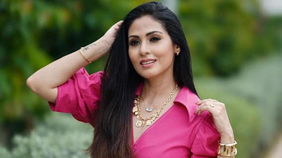 Sadha Photos : వెళ్లవయ్యా వెళ్లు అంటుంది కానీ చూస్తే వెళ్లేలా ఉందా అసలు! Sadha Photos : వెళ్లవయ్యా వెళ్లు అంటుంది కానీ చూస్తే వెళ్లేలా ఉందా అసలు!