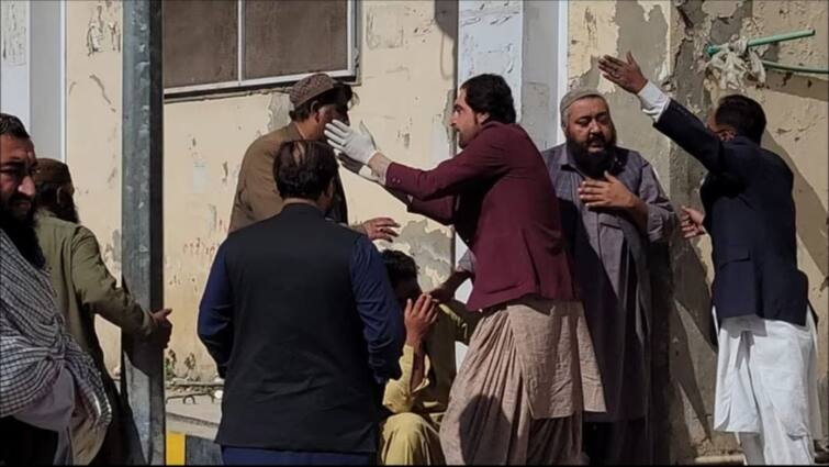 Twin Blasts Outside Pak Election Candidates Offices In Balochistan 25 killed Pakistan Blasts: పాకిస్థాన్‌లో వరుస పేలుళ్లు, 25 మంది మృతి - ఎన్నికల ముందు కలకలం