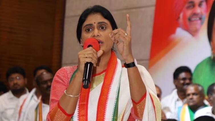 YS Sharmila wrote letters to CM YS Jaganmohan Reddy and TDP Chief N Chandrababu Naidu YS Sharmila Letters to Jagan and Chandrababu: ష‌ర్మిల దూకుడు.. సీఎం జ‌గ‌న్‌, టీడీపీ అధినేత చంద్ర‌బాబుకు లేఖాస్త్రాలు.. విష‌యం ఏంటంటే!