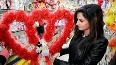 Valentine’s Gift: ફોટો ફ્રેમ, ટેડી બિયરનો ગયો જમાનો, હવે પાર્ટનરને આ ચીજ કરો ગિફ્ટ