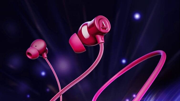 neckband style wireless bluetooth earphones under Rs 2000 for valentines day gifts Neckband Bluetooth Earphone: সঙ্গী গ্যাজেট প্রেমী? ভ্যালেন্টাইন্স ডে উপলক্ষ্যে দিতে পারেন ইয়ারফোন, পাবেন ২০০০ টাকার মধ্যেই