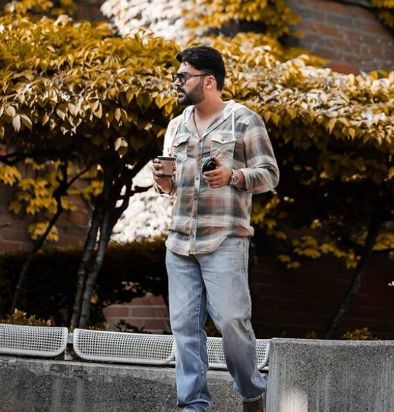 टीवी के सबसे अमीर एक्टर की लिस्ट में कपिल शर्मा का नाम टॉप पर आता है. हांलाकि, यहां तक का सफर तय करना उनके लिए आसान नहीं था. काफी संघर्स करने के बाद उन्होंने इंडस्ट्री में ये मुकाम हासिल की है.