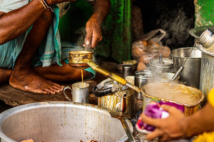 जहां चाय को टे या टी कहा जाता है, लेकिन सवाल ये उठता है कि आखिर हिंदी में इसे क्या कहा जाता है. तो बता दें कि हिंदी में इसका कोई सटिक जवाब नहीं है.