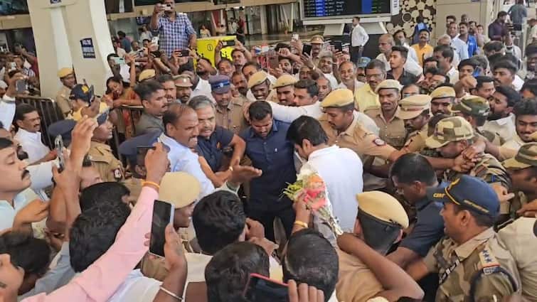 Central Industrial Security Force stopped Minister Muthusamy in airport - TNN அமைச்சர் முத்துசாமியை தடுத்து நிறுத்திய மத்திய தொழில் பாதுகாப்பு படையினர் - கோவையில் பரபரப்பு