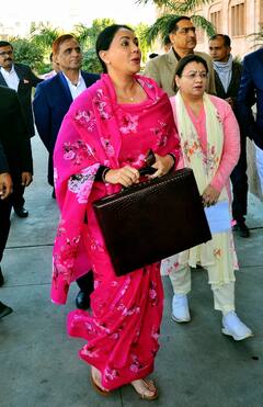 Rajasthan Budget 2024: 70 हजार नई नौकरियों से लेकर किसानों को ब्याज मुक्त लोन, जानें राजस्थान बजट की बड़ी बातें