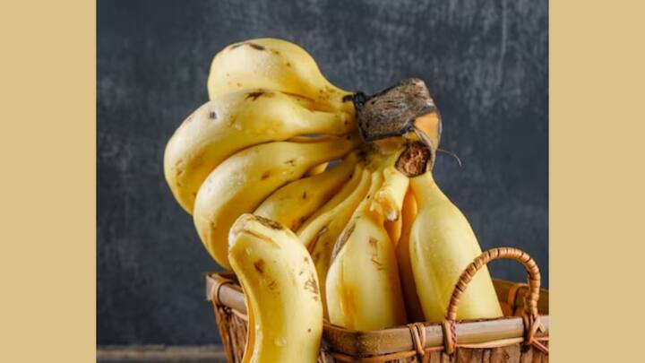 পটাশিয়ামে ভরপুর কলা হার্টের জন্য বেশ উপকারী। চিকিৎসকরা এটি প্রায়ই খাওয়ার পরামর্শ দিয়ে থাকেন। (ছবি সৌজন্য - ফ্রিপিক)