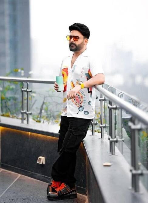 वहीं मुंबई के अंधेरी में कॉमेडियन का एक आलीशान बंगला भी है, जिसकी कीमत 15 करोड़ के करीब है. इतना ही नहीं, चंडीगढ़ में उनका खुद का एक फार्महाउस भी है, जहां वह छुट्टियां मनाने जाया करते हैं.