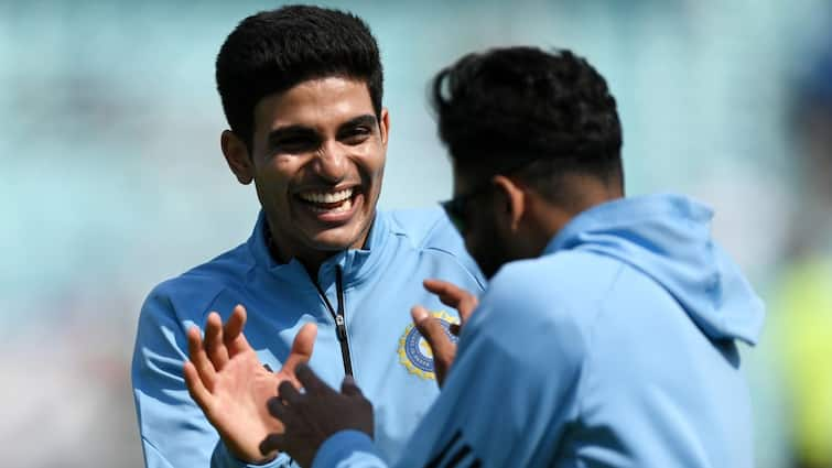 India vs England Shubman Gill Mohammad Siraj Spotted In Bandra Break from IND vs ENG 3rd Test Shubman Gill, Mohammad Siraj Spotted In Bandra During Break From IND vs ENG Test Series