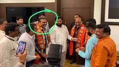 राऊतांचा धुमधडाका सुरूच! मुख्यमंत्र्यांचा गुंडासोबतचा आणखी एक फोटो ट्विट