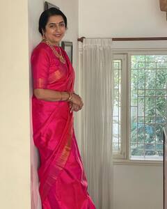 Suhasini Maniratnam Photos : நடிகை சுஹாசினி பற்றி நீங்கள் அறியாத தகவல்கள்!