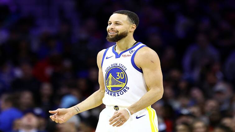 Stephen Curry Unleashes Quarterback Skills In Warmups Ahead Of Warriors vs 76ers Clash- WATCH Stephen Curry Unleashes Quarterback Skills In Warmups Ahead Of Warriors vs 76ers Clash- WATCH