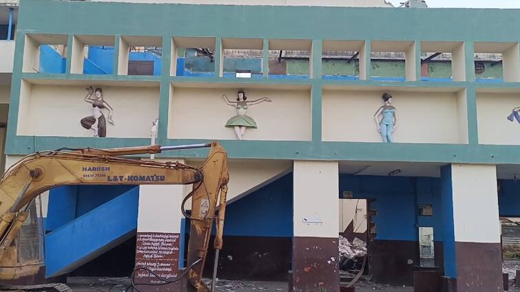 Coimbatore news South India's first theater Delight is being demolished - TNN இடிக்கப்படும் தென்னிந்தியாவின் முதல் திரையரங்கம் ; வணிக வளாகமாக மாறும் டிலைட் தியேட்டர்!