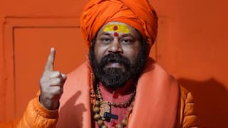UP News: स्वामी प्रसाद मौर्य पर भड़के अयोध्या के महंत राजू दास, कहा- 'सनातनी आपको गदा से देंगे जवाब'