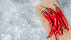 Health Tips: क्यों डॉक्टर खाने में लाल मिर्च पाउडर इस्तेमाल करने से करते हैं मना, जानें