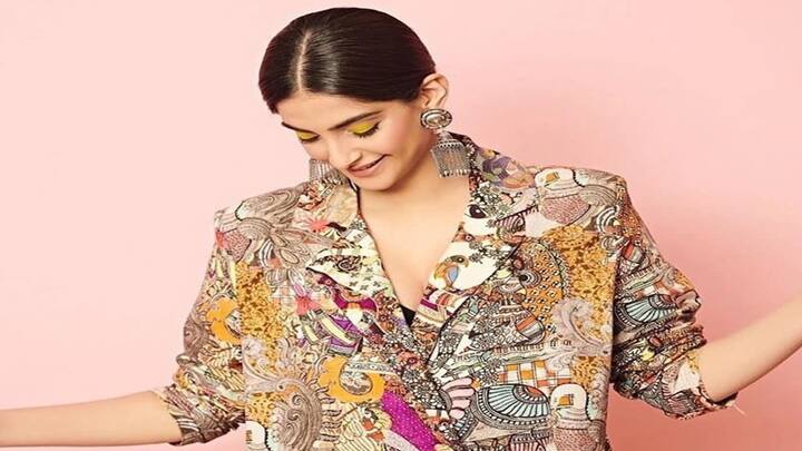 sonam kapoor Photo: સોનમ કપૂરે ફરી એકવાર તેની ફેશન સેન્સથી તેના ચાહકોને ચોંકાવી દીધા છે અને તેનું કારણ છે કે તેનો લુક ખૂબ જ ક્લાસી છે.