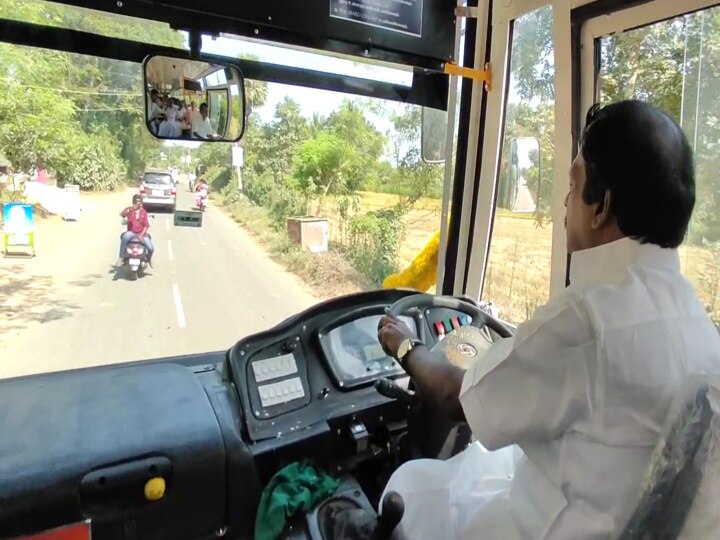 பேருந்தை இயக்கிய எம்எல்ஏ; சுய விளம்பரத்திற்காக அரசு விதிமுறைகள் மீறப்படுகிறதா? - மயிலாடுதுறையில் சமூக ஆர்வலர்கள் கேள்வி....?