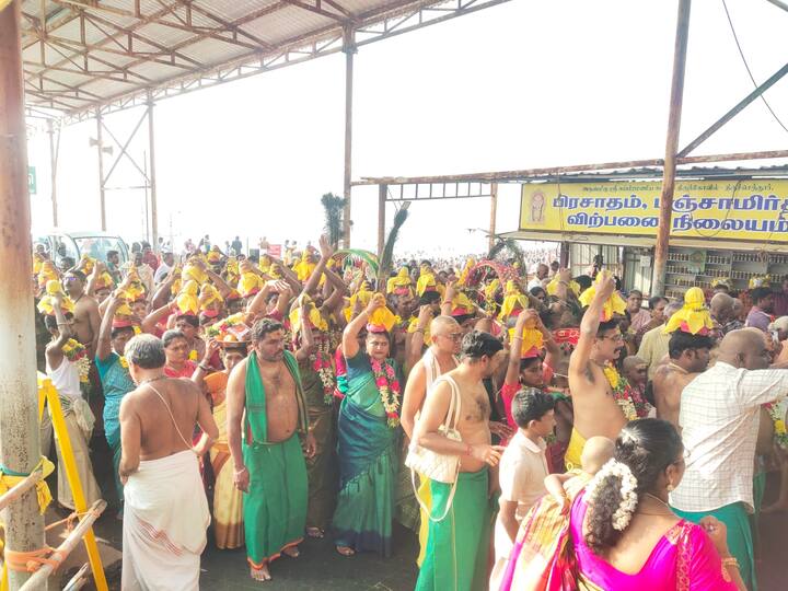 பால்குடம் எடுத்து வழிபாடு செய்யும் பக்தர்கள் கூட்டம்..