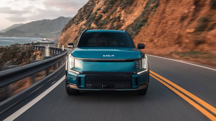 The styling is edgy and also gets a bespoke electric car platform with the e-GMP which also underpins the EV6- which means a modular interior with flexibility. (Photo: Somnath Chatterjee)