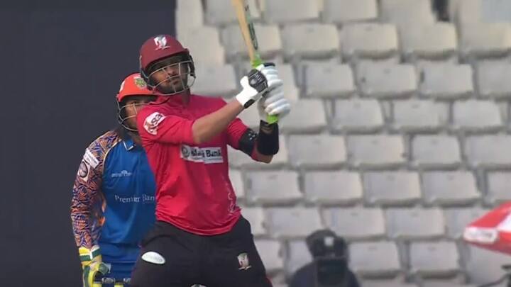 इस लिस्ट में दूसरे नंबर पर पाकिस्तान के स्टार आलराउंडर शोएब मलिक हैं. उन्होंने टी20 फॉर्मेट के अपने 530 मुकाबले में 13,077 रन बनाए हैं.