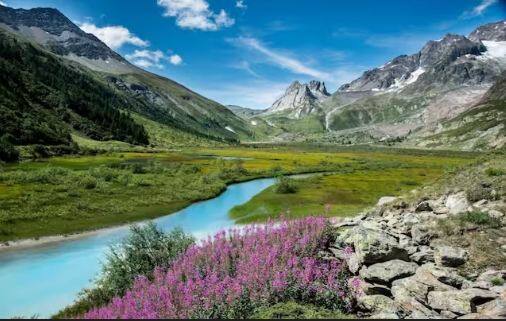 IRCTC Kashmir Tour Package: ਜੇ ਤੁਸੀਂ ਮਾਰਚ ਵਿੱਚ ਕਸ਼ਮੀਰ ਦੀਆਂ ਬਰਫੀਲੀਆਂ ਪਹਾੜੀਆਂ ਦਾ ਆਨੰਦ ਲੈਣਾ ਚਾਹੁੰਦੇ ਹੋ, ਤਾਂ IRCTC ਤੁਹਾਡੇ ਲਈ ਇੱਕ ਸ਼ਾਨਦਾਰ ਟੂਰ ਪੈਕੇਜ ਲੈ ਕੇ ਆਇਆ ਹੈ।