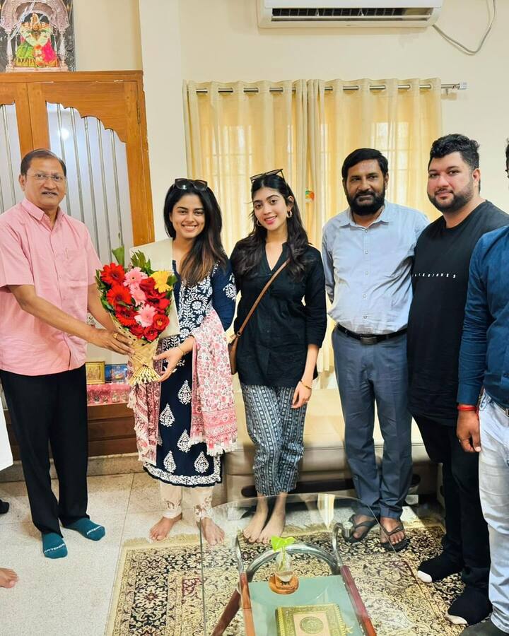 மகாராஷ்டிராவில் உள்ள சீரடிக்கு நடிகை சித்தி இத்னானி சென்றுள்ளார்.