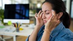 Health Tips: इस विटामिन की कमी से कम उम्र में ही लग जाता है चश्मा